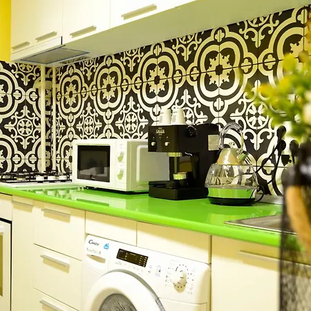 Cozy 2 Rooms Apartment Drumul Taberei Bucharest Exterior photo