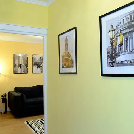 Cozy 2 Rooms Apartment Drumul Taberei Bucharest Exterior photo